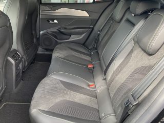 Peugeot 408 Hybrid 145 e-DCS6 GT