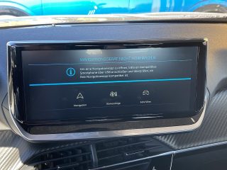 Peugeot 2008 PureTech 100 S&S Style 6-Gang-Manuell