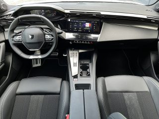 Peugeot 408 Hybrid 145 e-DCS6 GT!MATRIX LED,NAVI,KAMERA,PANORAMA,FOCAL!