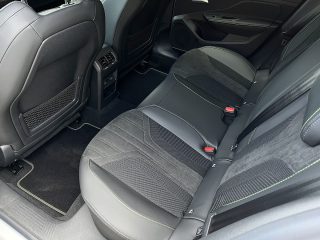 Peugeot 408 Hybrid 145 e-DCS6 GT!MATRIX LED,NAVI,KAMERA,PANORAMA,FOCAL!