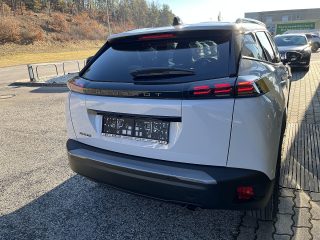 Peugeot 2008 PureTech 100 S&S Allure 6-Gang-Manuell