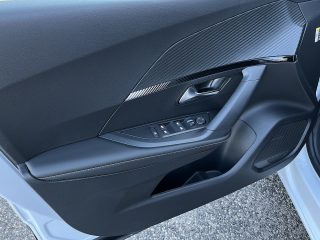 Peugeot 2008 PureTech 100 S&S Allure 6-Gang-Manuell