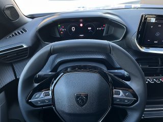 Peugeot 2008 PureTech 100 S&S Allure 6-Gang-Manuell