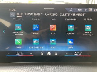 BMW 218d Active Tourer Aut.!M-SPORT,NAVI,LED,KAMERA,PANO!