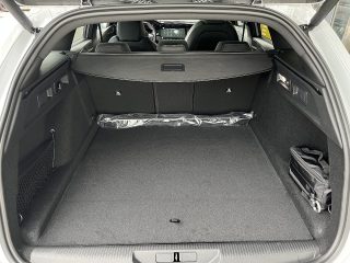 Peugeot 308 SW BlueHDi 130 EAT8 GT!MATRIXLED,NAVI,KAMERA,FOCAL,PANORAMA!