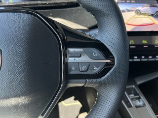 Peugeot 308 Hybrid 145 e-DSC6 GT!MATRIXLED,NAVI,KAMERA,FOCAL,PANORAMA!