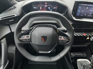 Peugeot 2008 PureTech 100 S&S Allure 6-Gang-Manuell