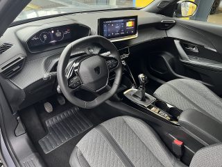 Peugeot 2008 PureTech 100 S&S Allure 6-Gang-Manuell