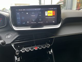 Peugeot 2008 PureTech 100 S&S Allure 6-Gang-Manuell