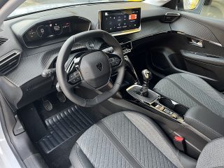 Peugeot 208 PureTech 100 S&S Allure