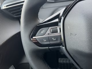 Peugeot 208 PureTech 100 S&S Allure