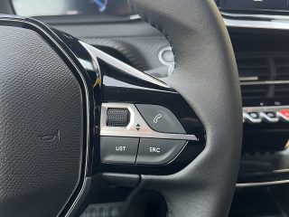 Peugeot 208 PureTech 100 S&S Allure