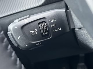 Peugeot 208 PureTech 100 S&S Allure