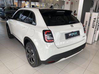 Fiat 600 Hybrid mHEV LaPrima 110 6-Gang eDCT