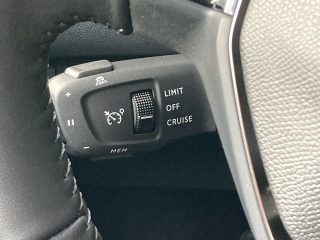 Peugeot 2008 PureTech 100 Allure 6-Gang-Manuell!TOP ANGEBOT!