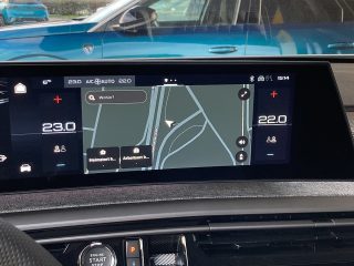 Peugeot 3008 Hybrid 145 e-DCS6 GT!MATRIXLED,PANO,KAMERA,NAVI,VOLL!