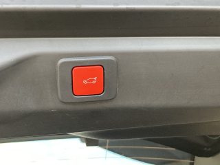 Peugeot 3008 Hybrid 145 e-DCS6 GT!MATRIXLED,PANO,KAMERA,NAVI,VOLL!