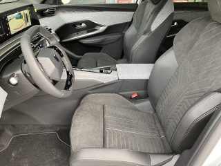 Peugeot 5008 mHEV 145 e-DCS6 GT Aut.!MATRIXLED,PANO,NAVI,KAMERA360!