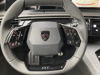 Peugeot 5008 mHEV 145 e-DCS6 GT Aut.!MATRIXLED,PANO,NAVI,KAMERA360!