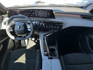 Peugeot 5008 mHEV 145 e-DCS6 GT Aut.!MATRIXLED,PANO,NAVI,KAMERA360!