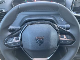 Peugeot 208 PureTech 100 S&S Allure