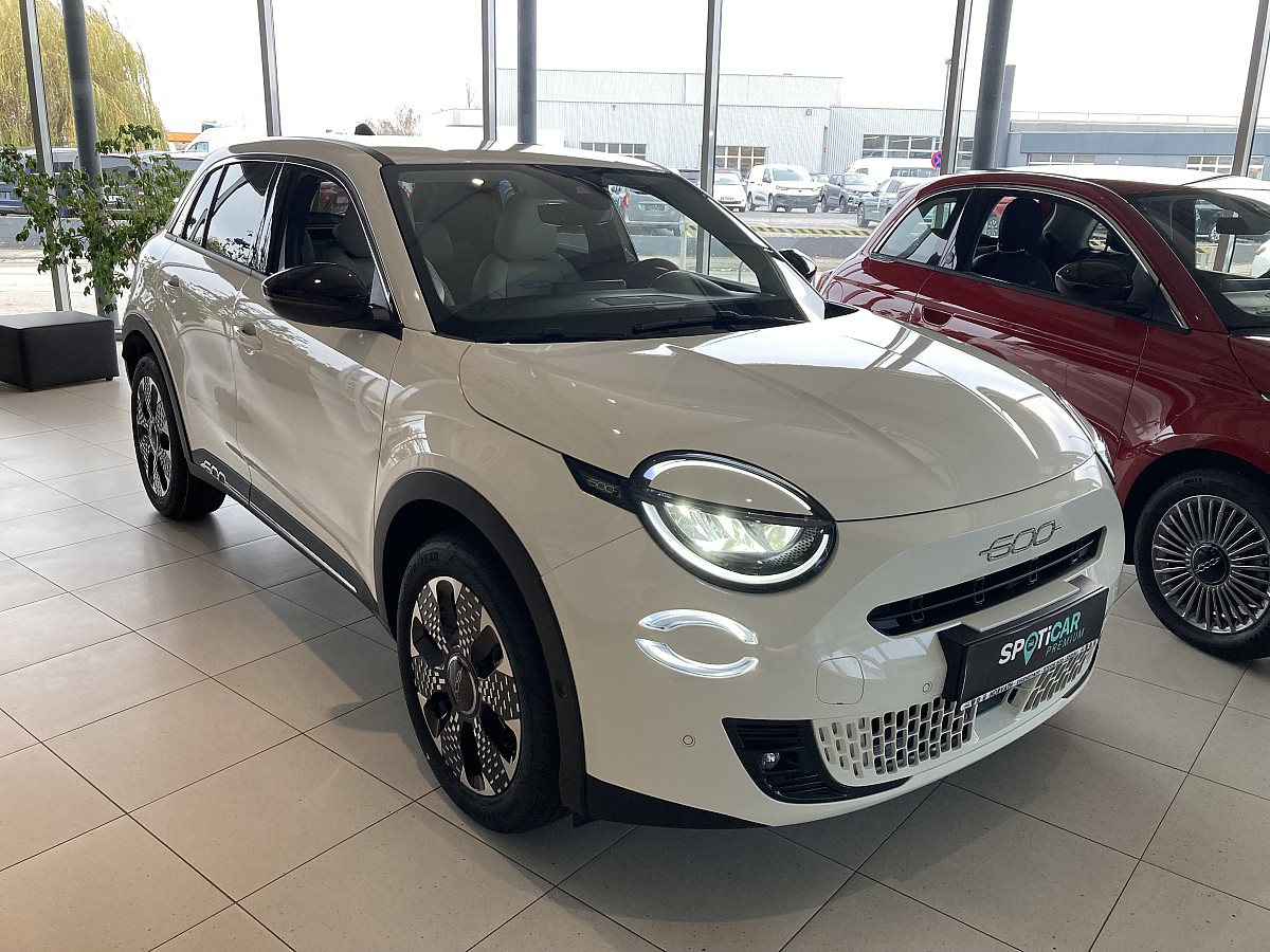 Fiat 600 Hybrid mHEV LaPrima 110 6-Gang eDCT