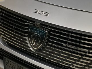 Peugeot 308 SW Hybrid 145 e-DSC6 Allure!NAVI,KAMERA,LED,TOP!