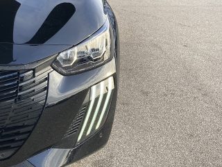Peugeot 208 Hybrid 110 e-DCS6 Allure!TOP ANGEBOT!
