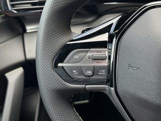 Peugeot 408 Hybrid 145 e-DCS6 GT!MATRIX LED,NAVI,KAMERA,PANORAMA,FOCAL!