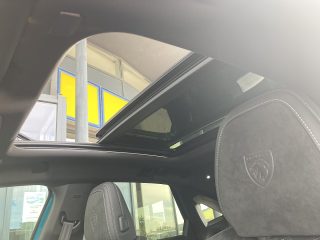 Peugeot 3008 Elektro 325 73kWh Launch Edition AWD