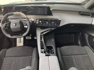 Peugeot 3008 Elektro 325 73kWh Launch Edition AWD