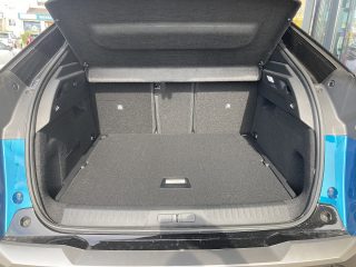 Peugeot 3008 Elektro 325 73kWh Launch Edition AWD