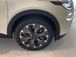 Fiat 600 Hybrid mHEV LaPrima 110 6-Gang eDCT