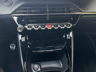 Peugeot 2008 PureTech 130 S&S GT Line 6-Gang-Manuell