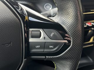 Peugeot 2008 PureTech 130 S&S GT Line 6-Gang-Manuell