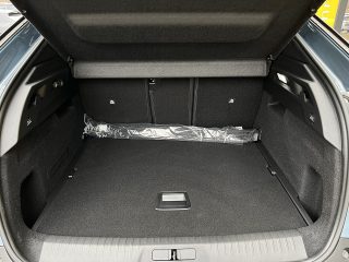 Peugeot 3008 Hybrid 145 E-DCS6 Allure Aut.!NAVI,KAMERA,ACC,LED,TOP!
