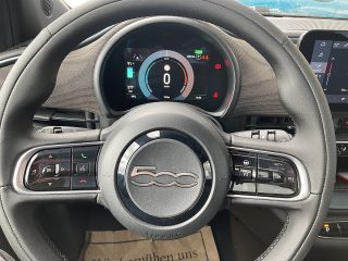 Fiat 500 Elektro 42 kWh Giorgio Armani
