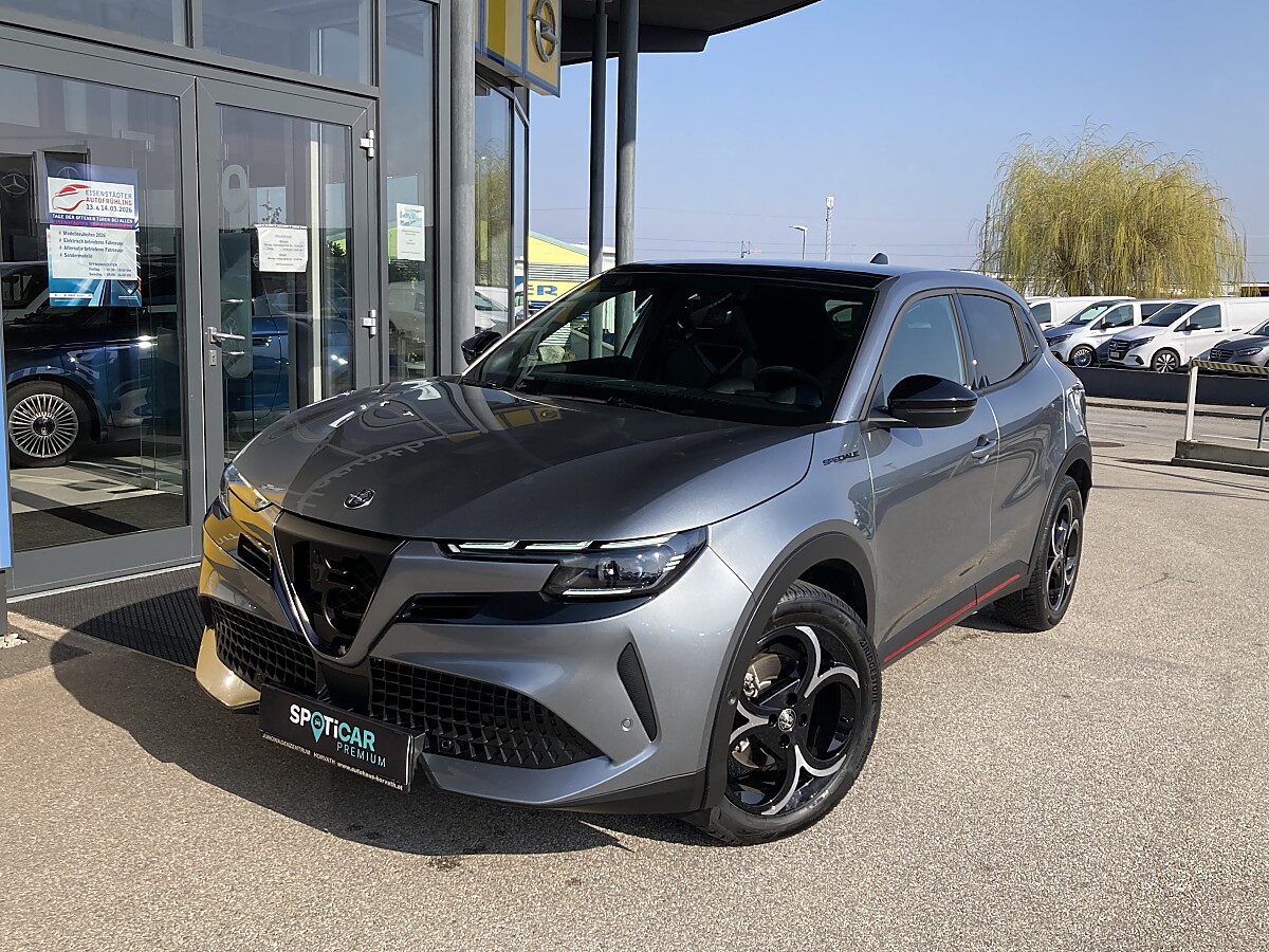 Alfa Romeo Junior Ibrida Speciale 1.2 MHEV e-DCT6!NAVI,PANORAMA,LED,KAMERA,TOP!