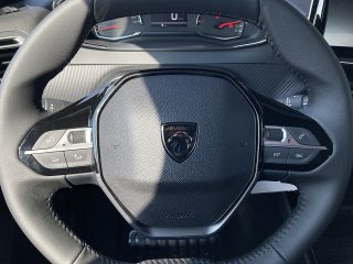 Peugeot 2008 PureTech 100 S&S Style 6-Gang-Manuell