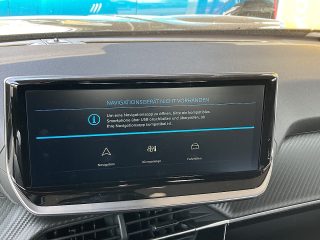 Peugeot 2008 PureTech 100 S&S Style 6-Gang-Manuell