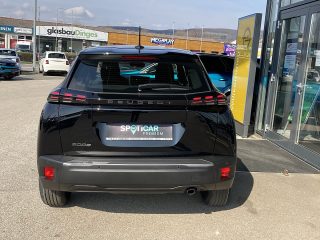Peugeot 2008 PureTech 100 S&S Style 6-Gang-Manuell