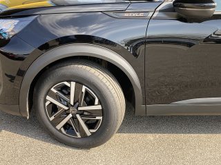 Peugeot 2008 PureTech 100 S&S Style 6-Gang-Manuell