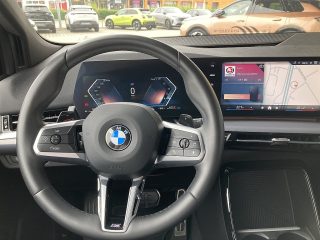 BMW 218d Active Tourer Aut.!M-SPORT,NAVI,LED,KAMERA,PANO!