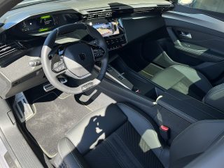 Peugeot 308 Hybrid 145 e-DSC6 GT-32%!MATRIXLED,NAVI,KAMERA,FOCAL,PANORAMA!