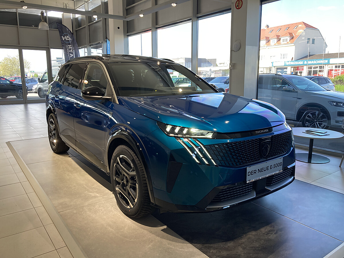 Peugeot 5008 Elektro 210 73kWh