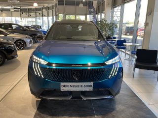 Peugeot 5008 Elektro 210 73kWh