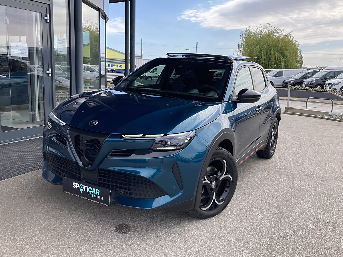 Alfa Romeo Junior Ibrida Speciale 1.2 MHEV e-DCT6!NAVI,PANORAMA,LED,KAMERA,TOP!