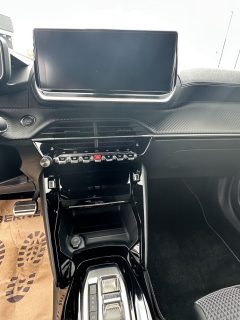 Peugeot 2008 PureTech 130 S&S GT EAT8