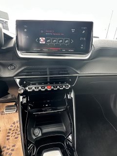 Peugeot 2008 PureTech 130 S&S GT EAT8