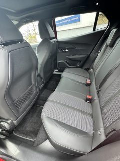 Peugeot 2008 PureTech 130 S&S GT EAT8